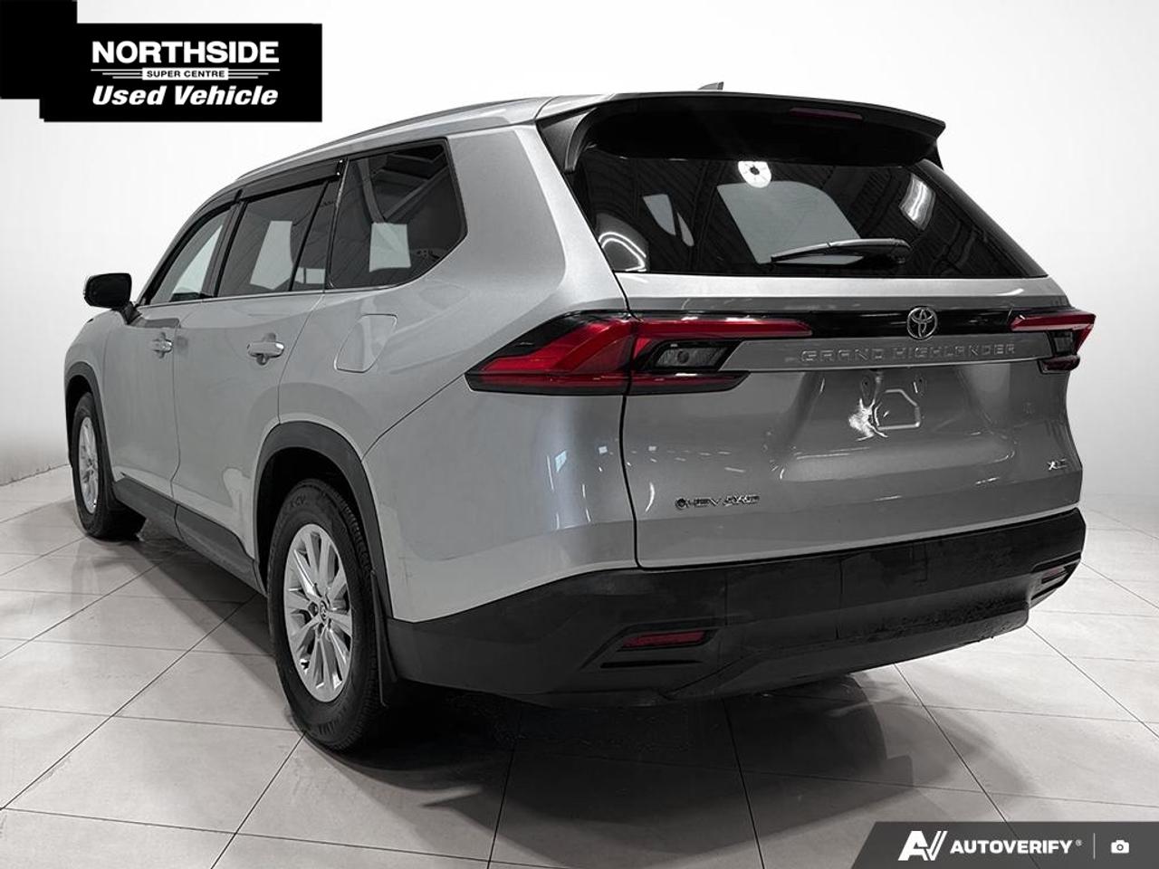 2024 Toyota Grand Highlander Hybrid XLE 4dr All-Wheel Drive Photo