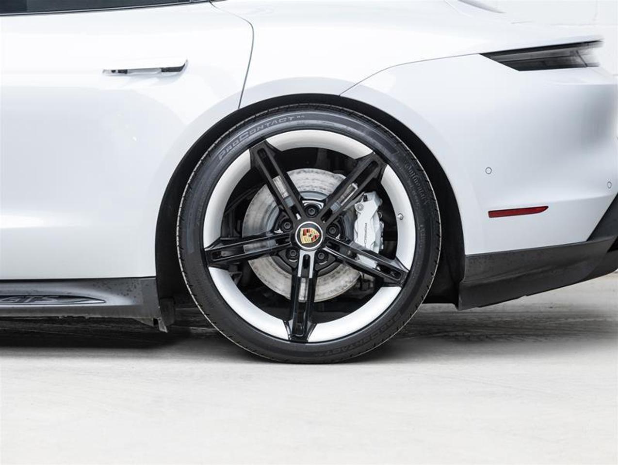 2024 Porsche Taycan  Photo