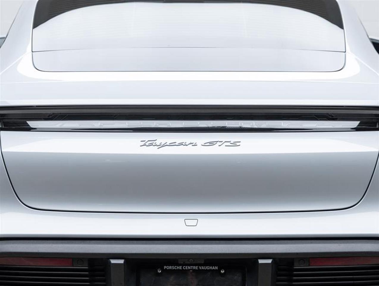 2024 Porsche Taycan  Photo