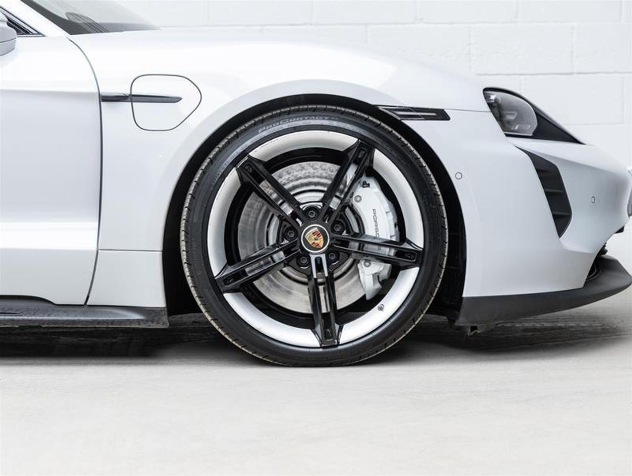 2024 Porsche Taycan  Photo