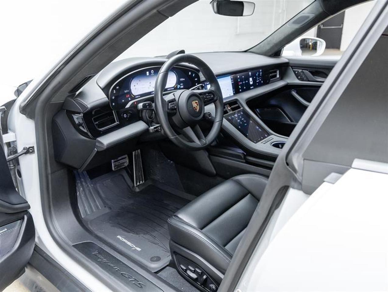 2024 Porsche Taycan  Photo