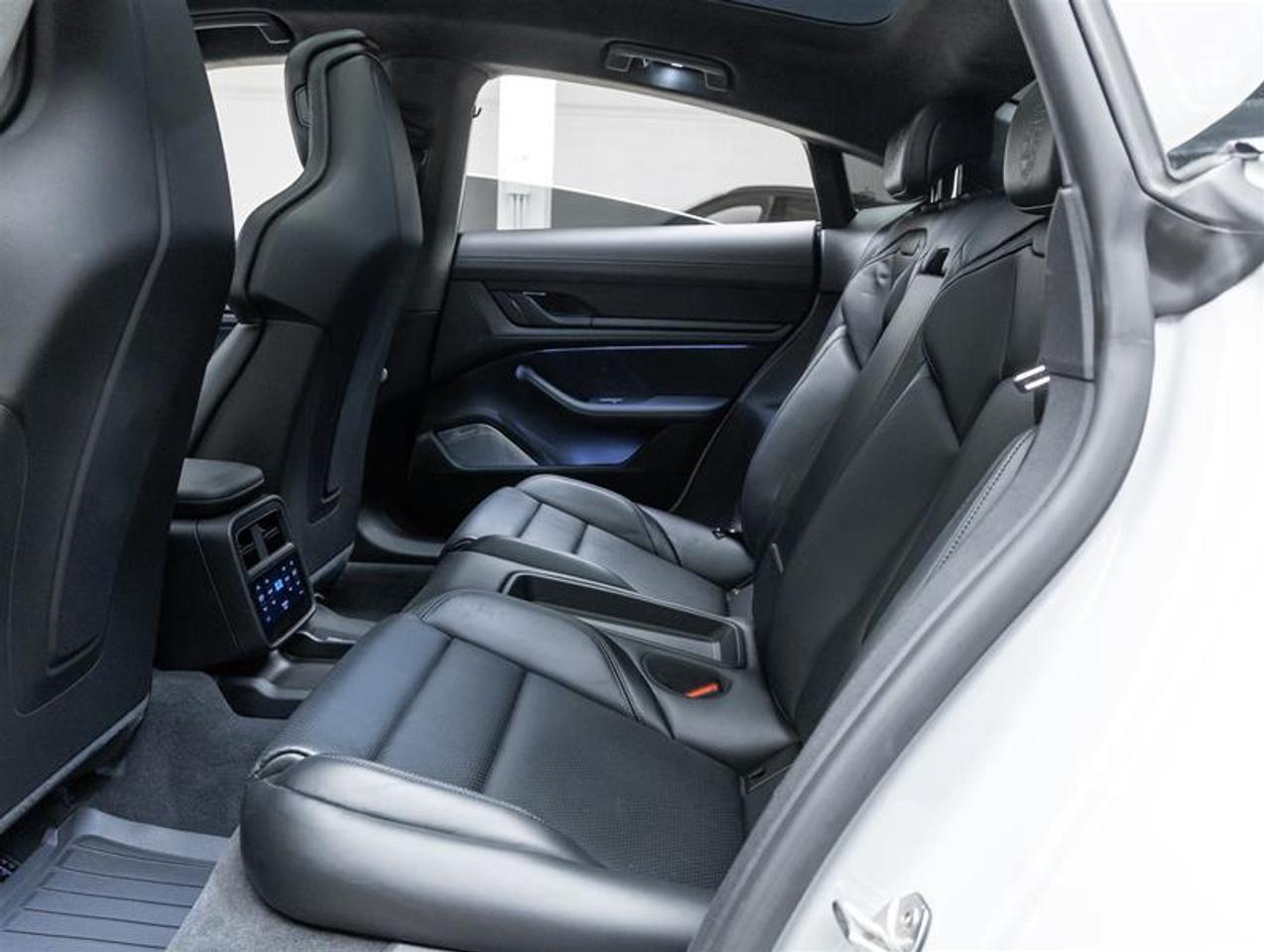 2024 Porsche Taycan  Photo