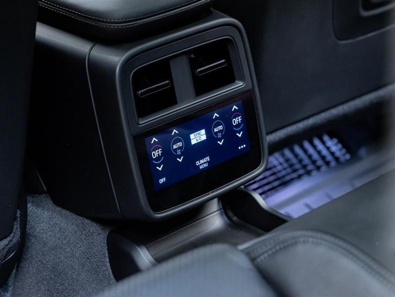 2024 Porsche Taycan  Photo