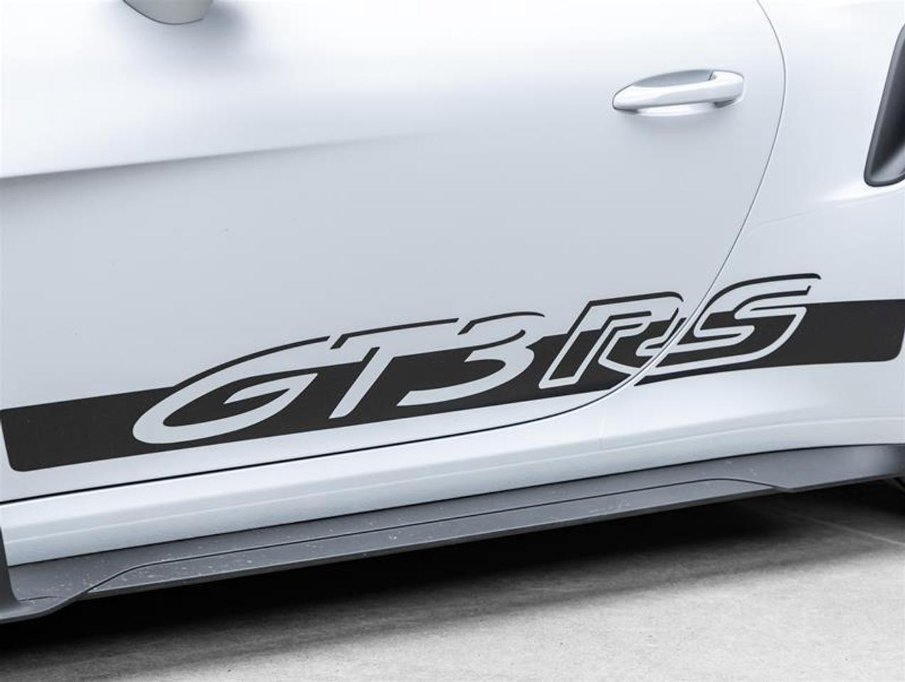 2025 Porsche 911  Photo