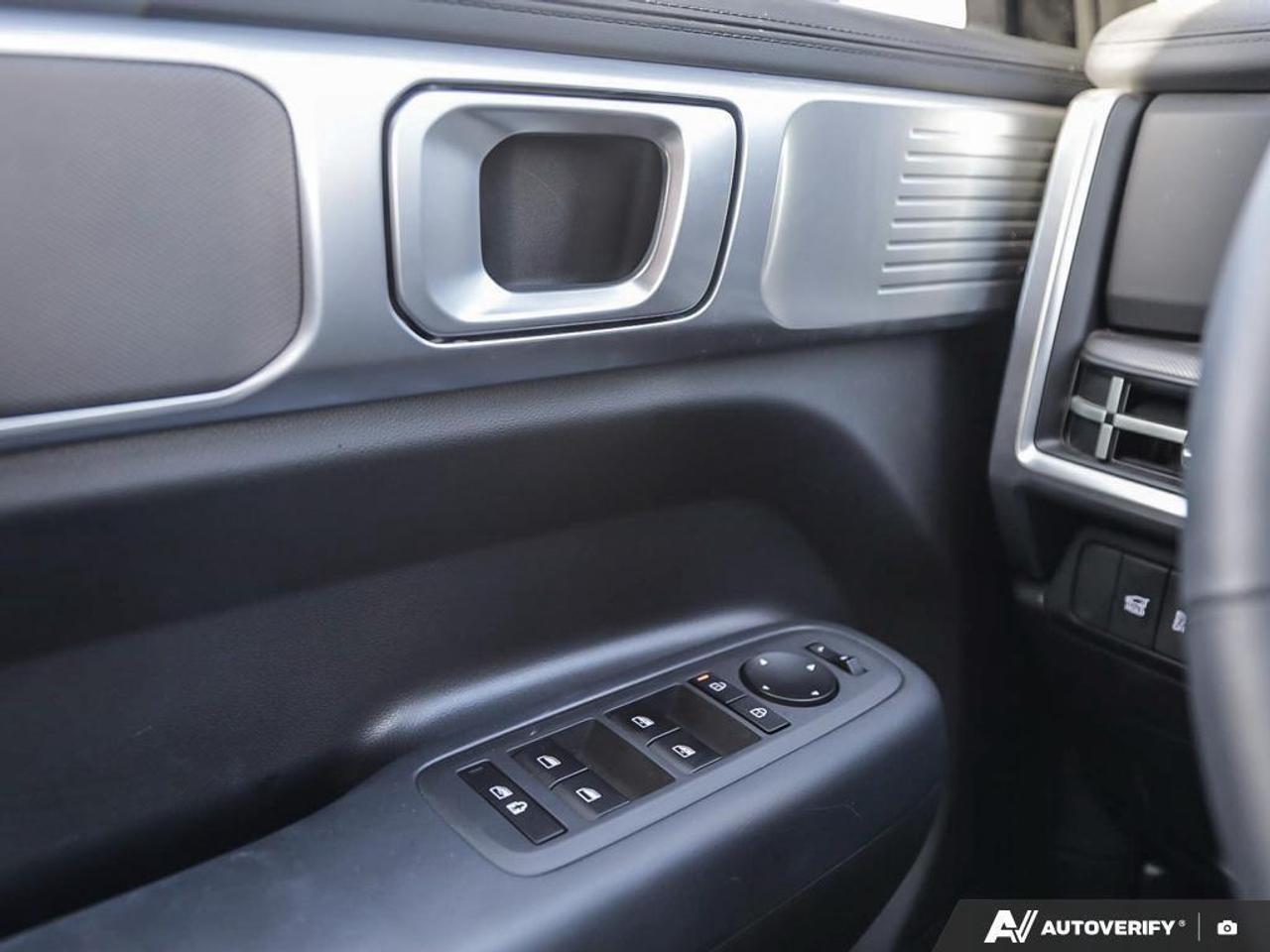 2025 Hyundai Santa Fe HEV Preferred w/Trend Package 4dr All-Wheel Drive Photo