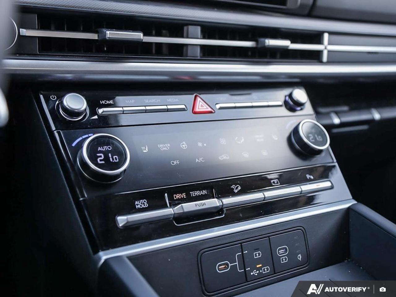 2025 Hyundai Santa Fe HEV Preferred w/Trend Package 4dr All-Wheel Drive Photo