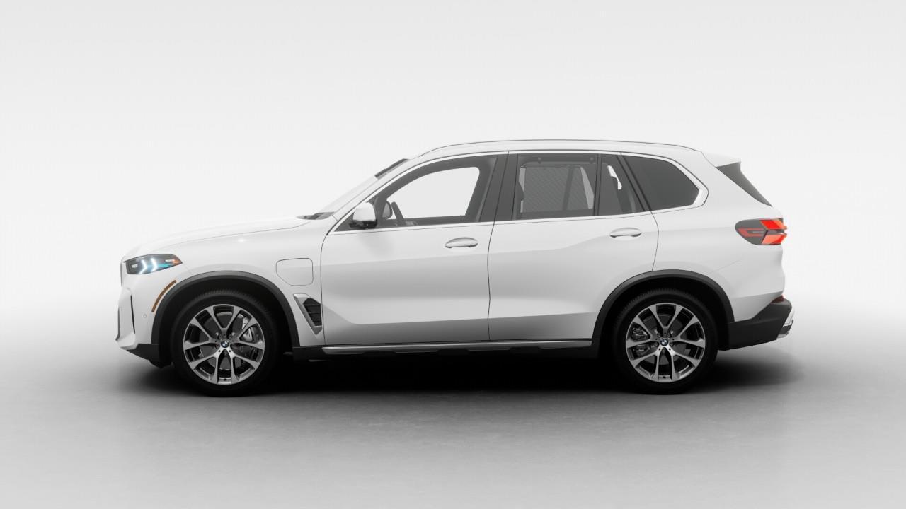 2026 BMW X5 PHEV xDrive50e 4dr All-Wheel Drive Sports Activity Vehicle Photo3