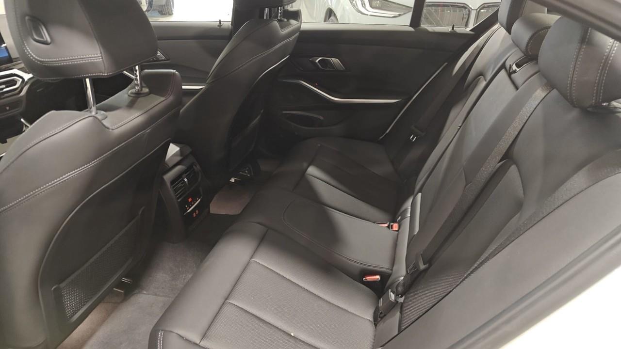 2023 BMW 330 i xDrive 4dr All-Wheel Drive Sedan Photo