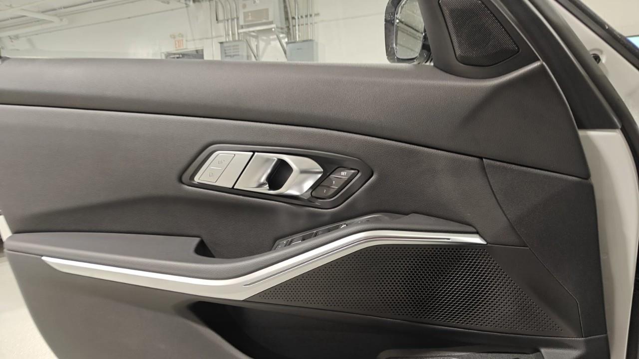 2023 BMW 330 i xDrive 4dr All-Wheel Drive Sedan Photo