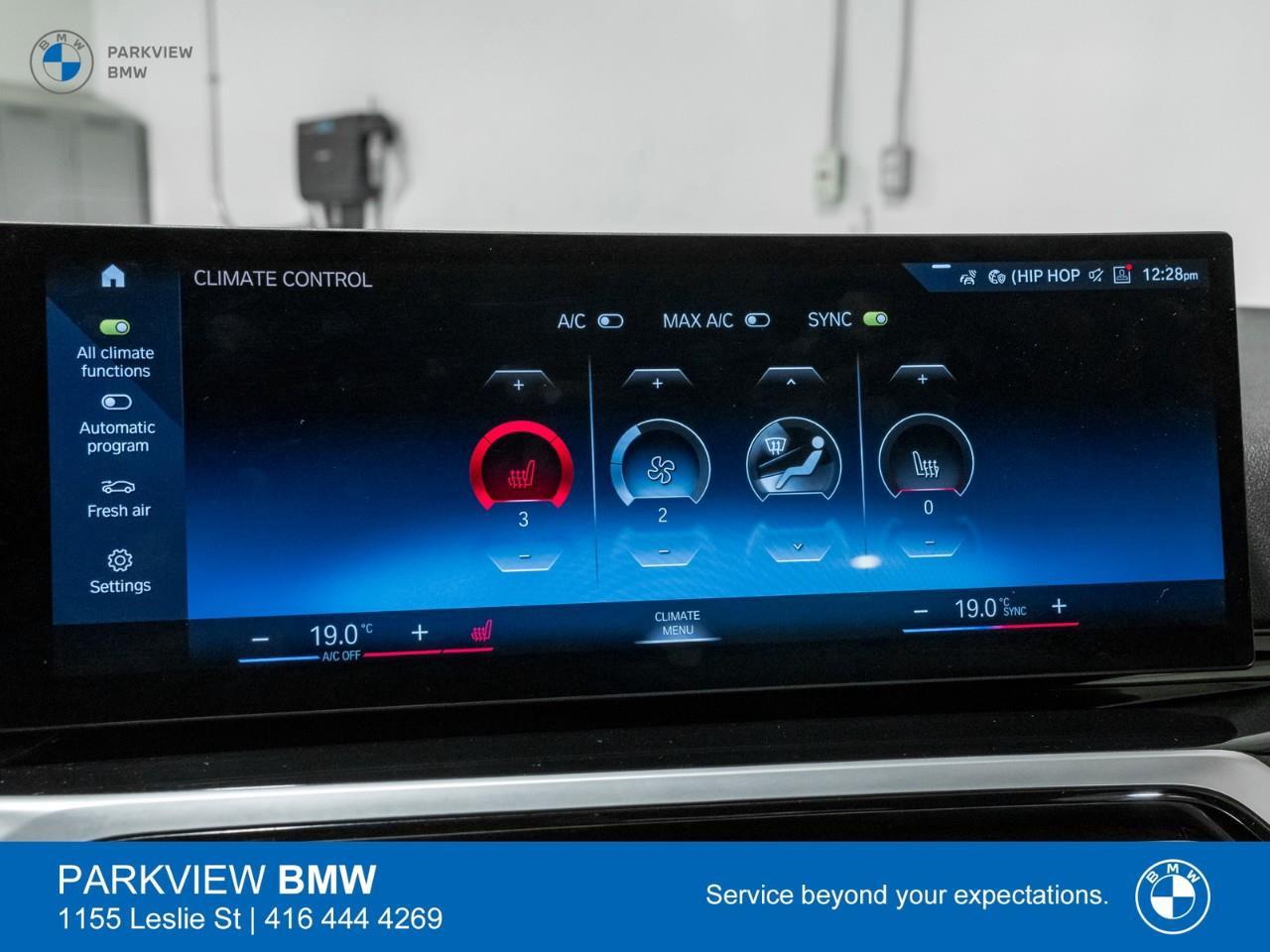2023 BMW 330 i xDrive 4dr All-Wheel Drive Sedan Photo