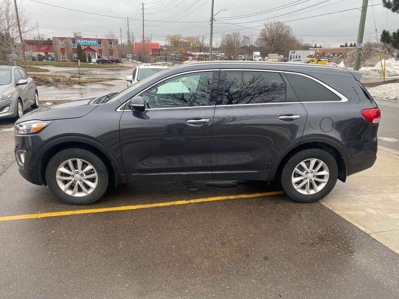 Used 2016 Kia Sorento 2.4L LX for sale in Waterloo, ON