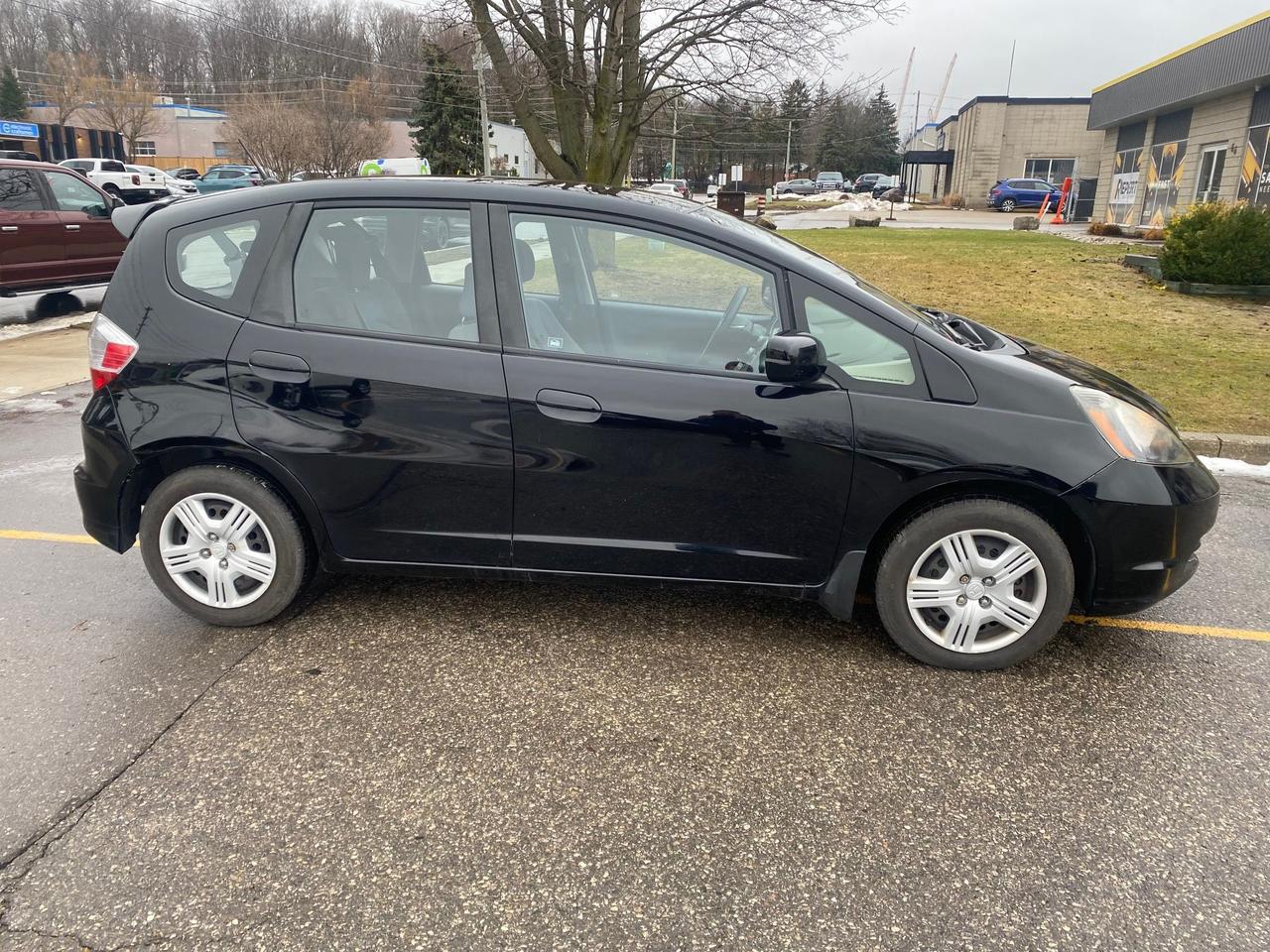 2012 Honda Fit LX Photo4