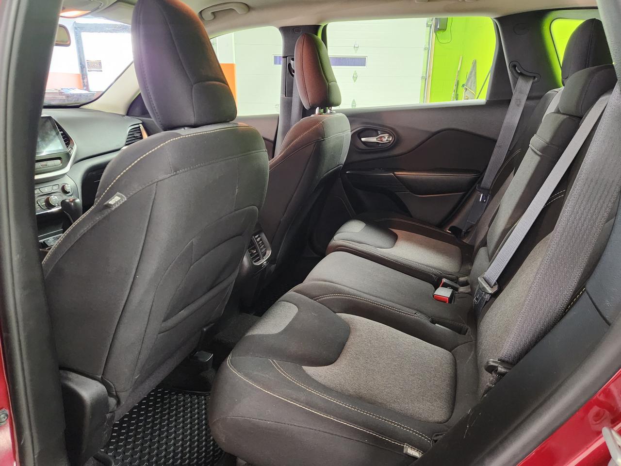 2014 Jeep Cherokee Sport NAVI REAR CAM H-TED SEAT HITCH CLEAN CARFAX Photo