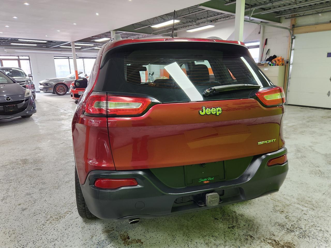 2014 Jeep Cherokee Sport NAVI REAR CAM H-TED SEAT HITCH CLEAN CARFAX Photo