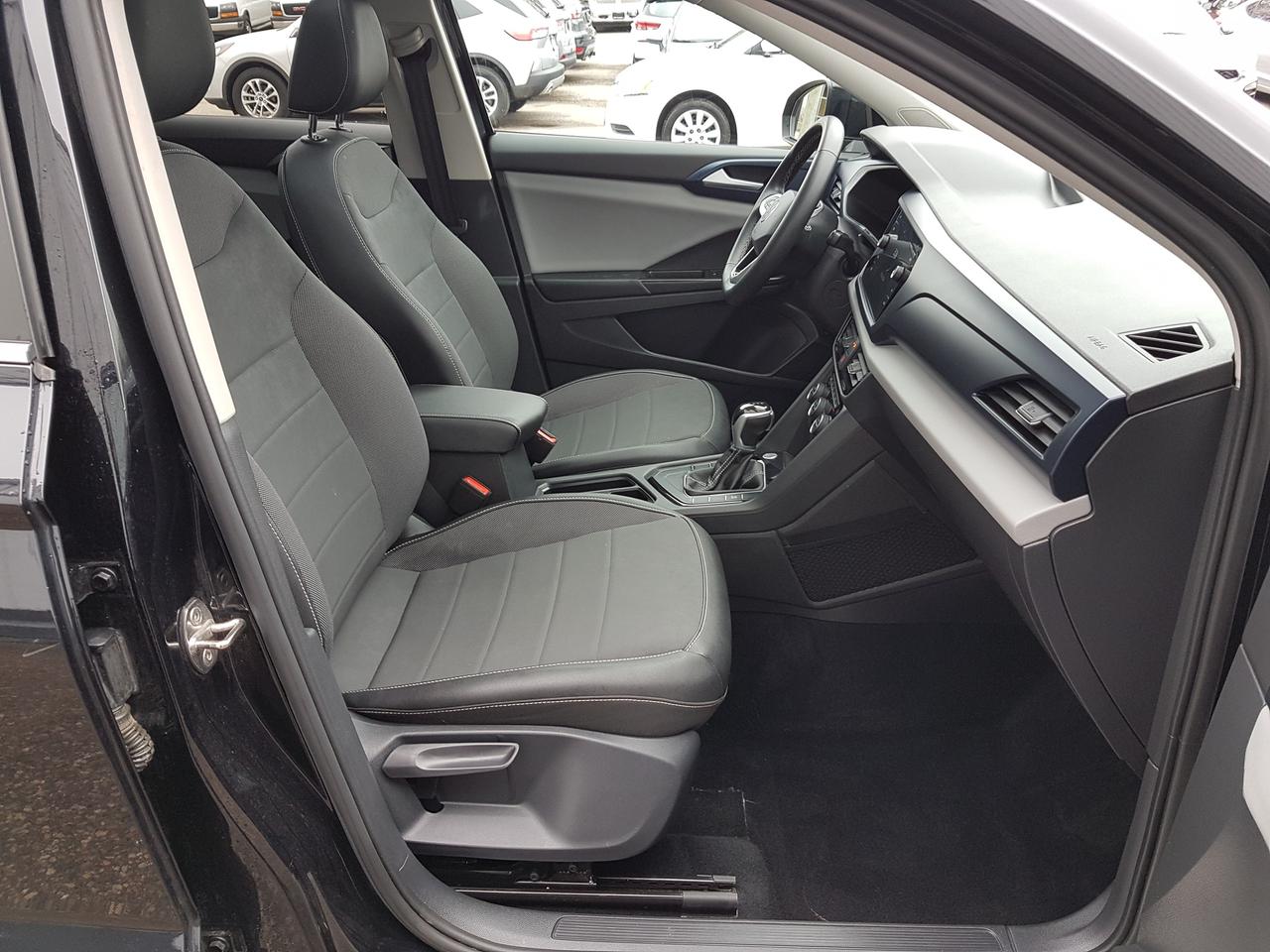 2022 Volkswagen Taos Comfortline *SUNROOF-HEATED SEATS* Photo