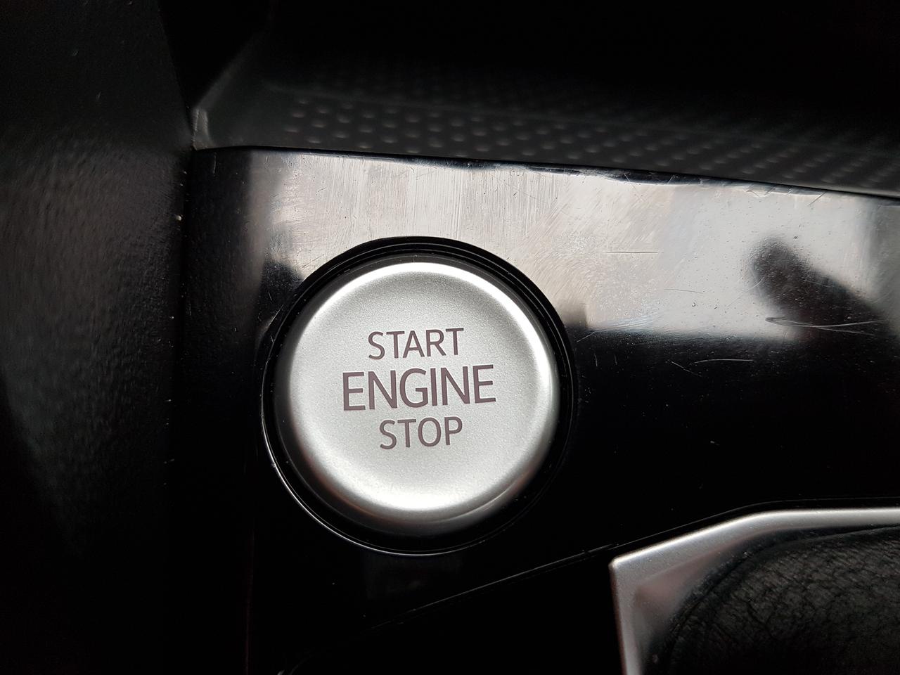 2022 Volkswagen Taos Comfortline *SUNROOF-HEATED SEATS* Photo