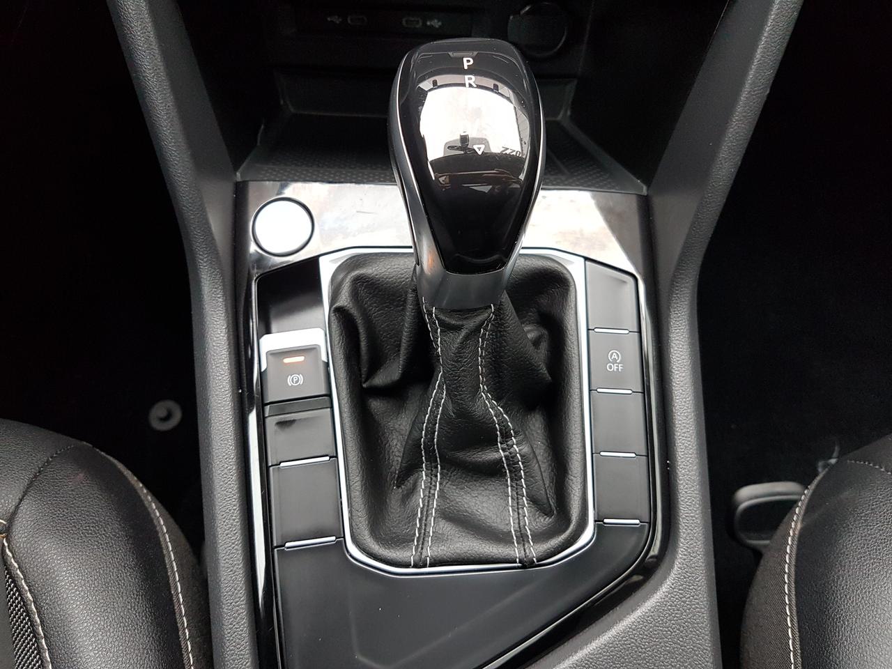 2022 Volkswagen Taos Comfortline *SUNROOF-HEATED SEATS* Photo