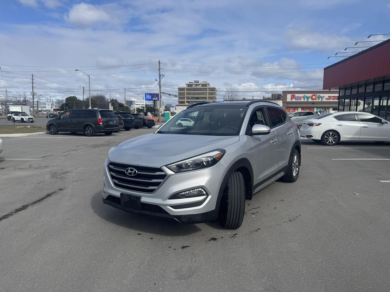2018 Hyundai Tucson SE AWD LEATHER PANO/ROOF NAV B/SPOT BACKUP CAMERA Photo