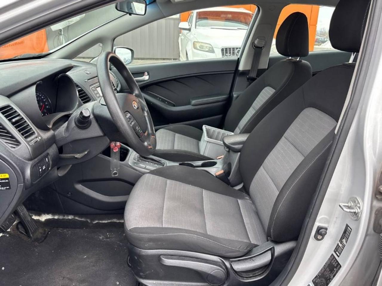 2015 Kia Forte * LX   * NO ACCIDENTS LX Photo4