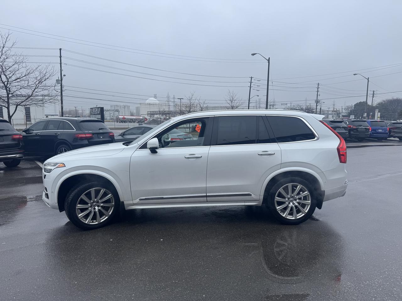 2019 Volvo XC90 INSCRIPTION 7 PASS AWD LEATHER PAN/ROOF NAV CAMERA Photo3