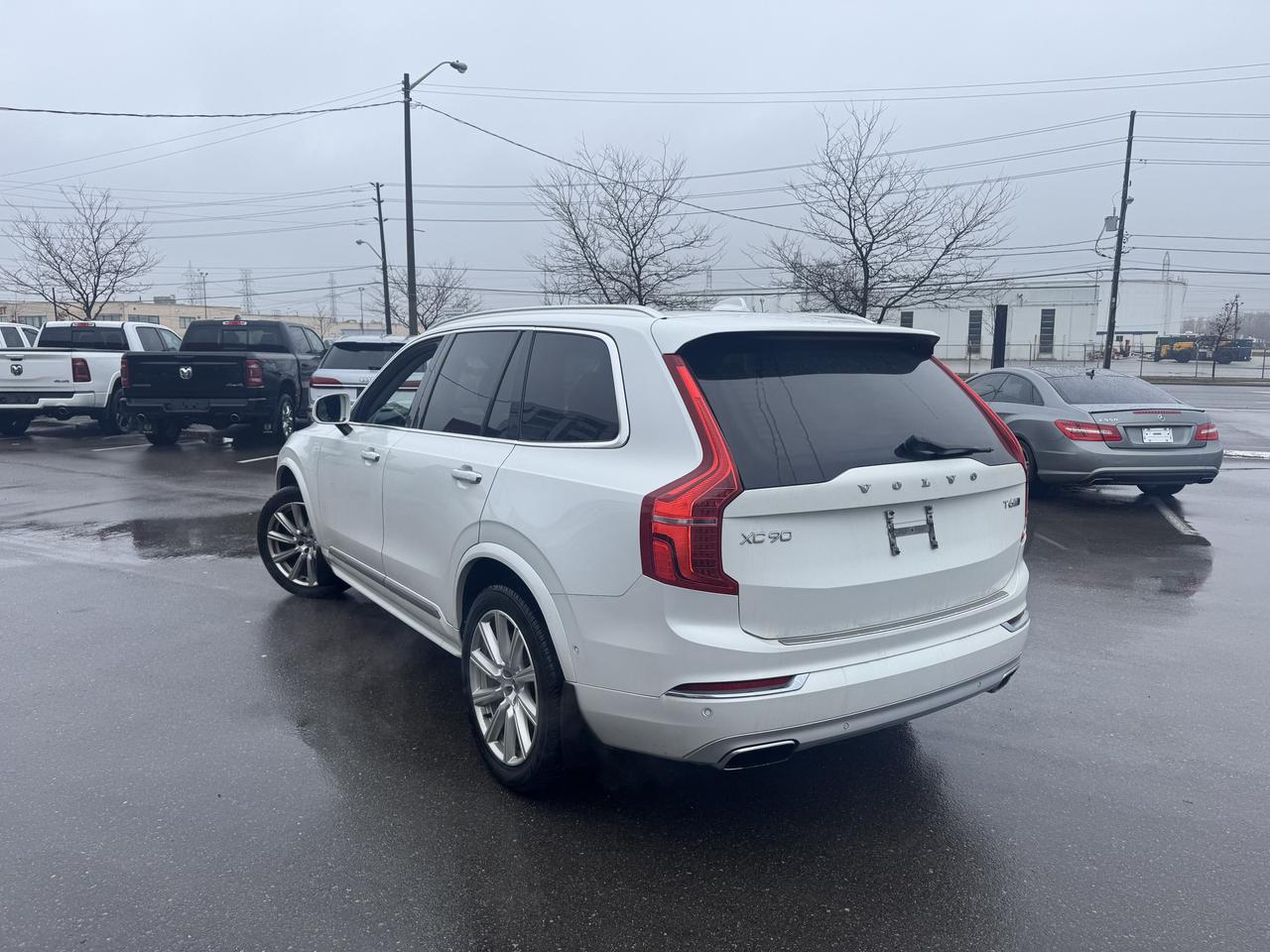 2019 Volvo XC90 INSCRIPTION 7 PASS AWD LEATHER PAN/ROOF NAV CAMERA Photo4