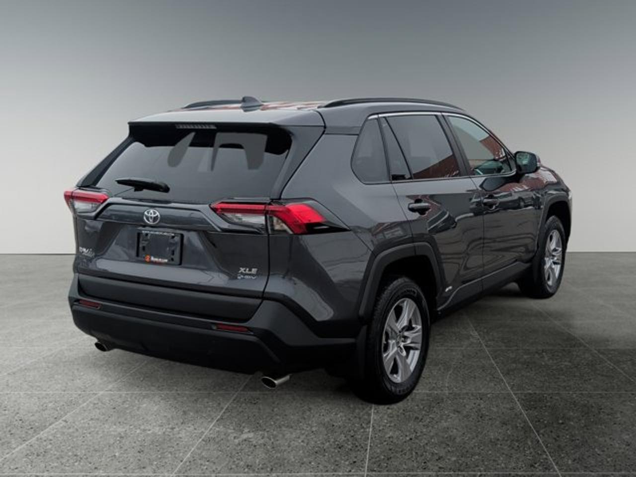 2025 Toyota RAV4 Hybrid XLE - Photo #5