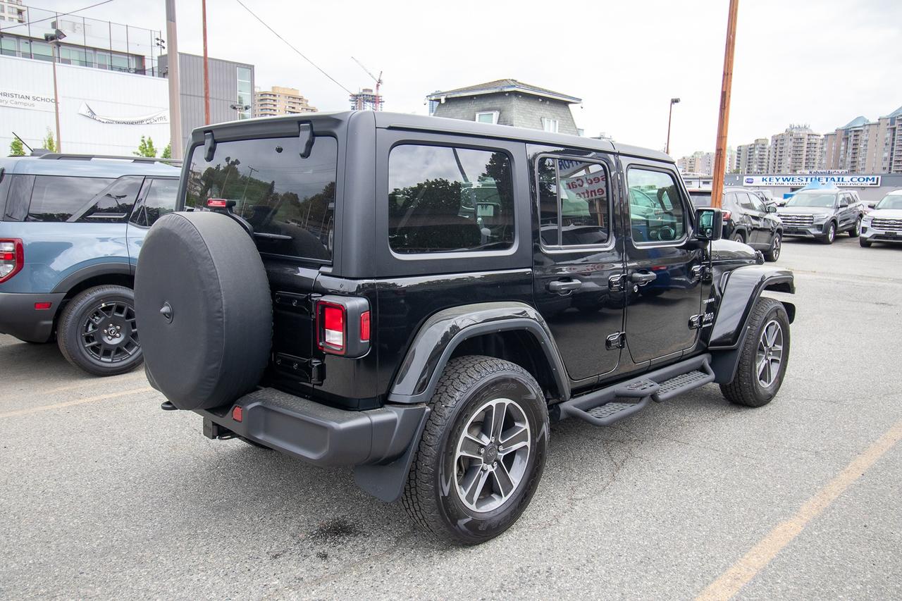 2023 Jeep Wrangler Sahara Photo4