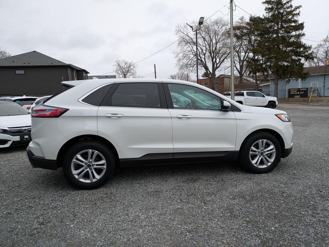 2020 Ford Edge SEL FWD Photo