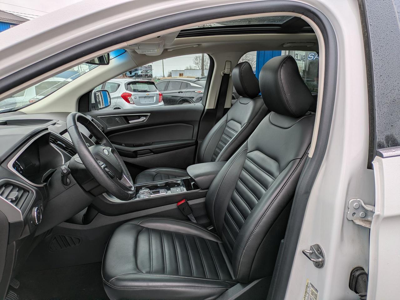 2020 Ford Edge SEL FWD Photo