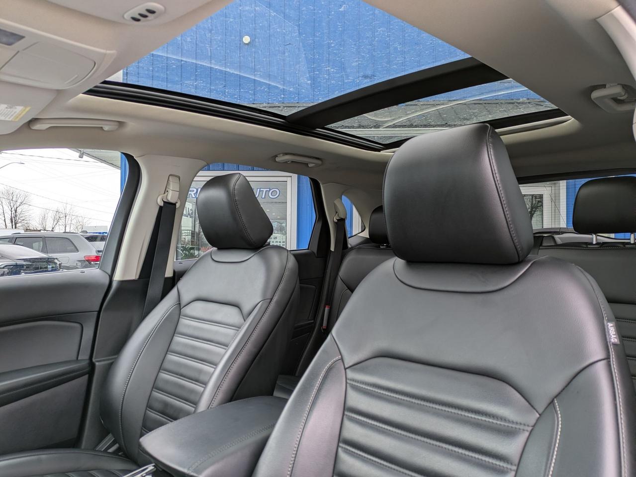 2020 Ford Edge SEL FWD Photo