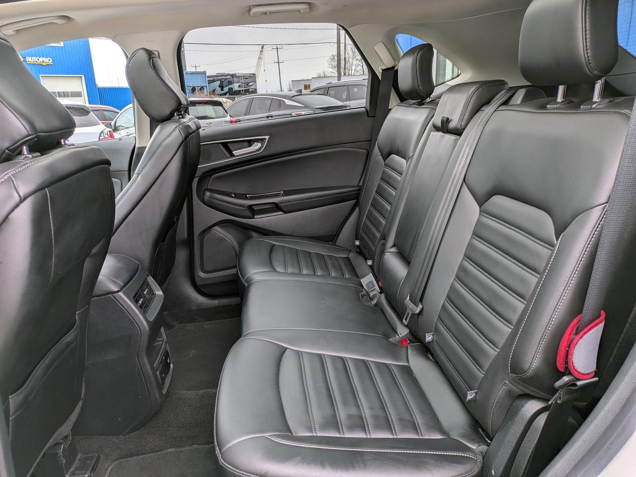 2020 Ford Edge SEL FWD Photo