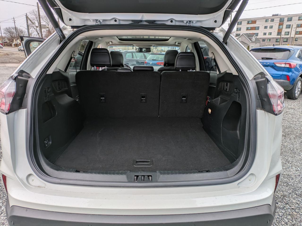 2020 Ford Edge SEL FWD Photo