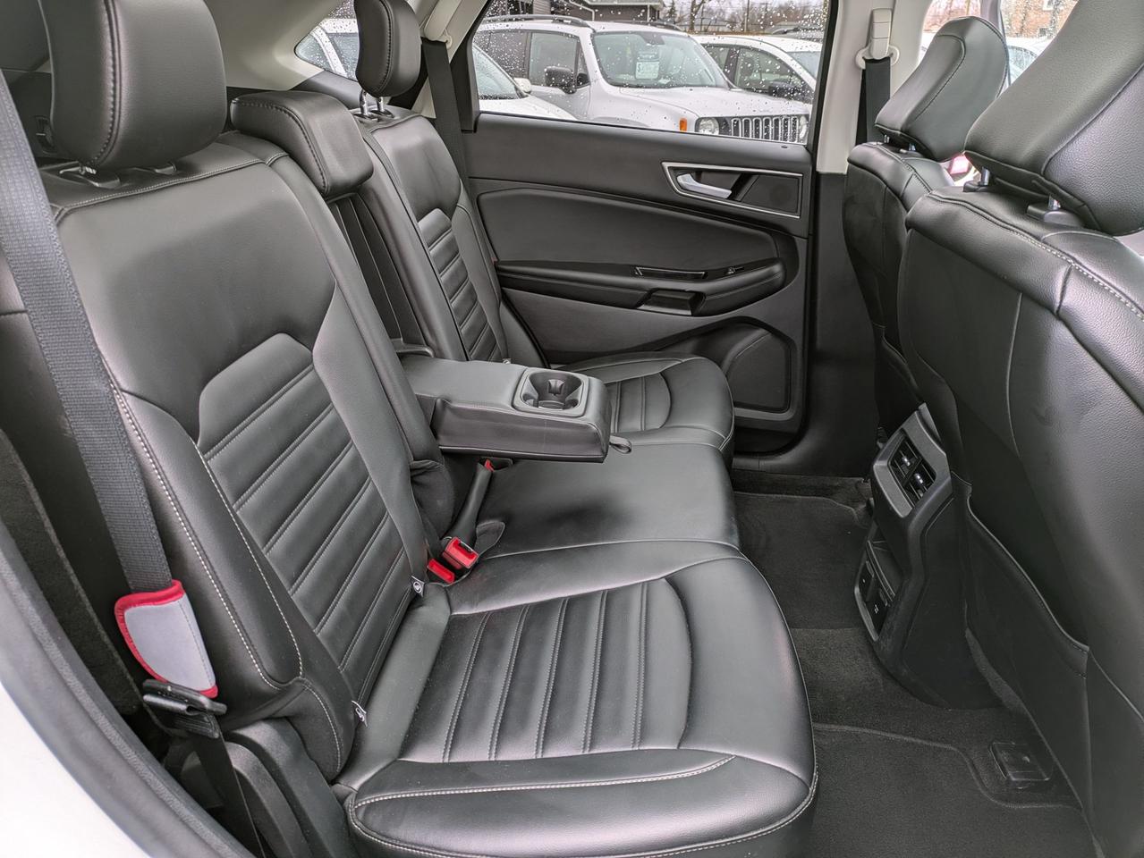 2020 Ford Edge SEL FWD Photo