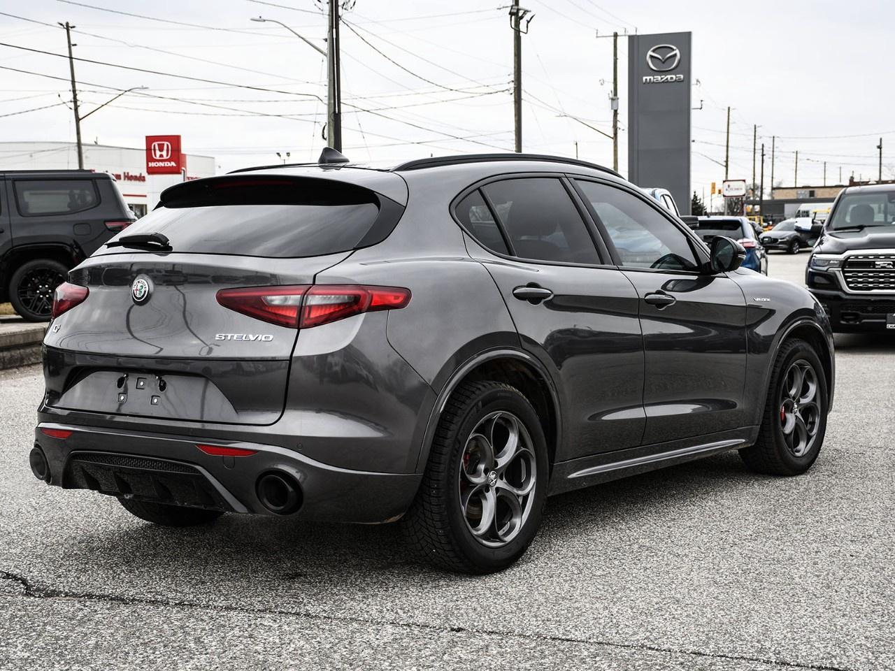 2022 Alfa Romeo Stelvio Veloce AWD Photo