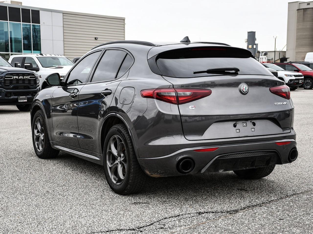 2022 Alfa Romeo Stelvio Veloce AWD Photo