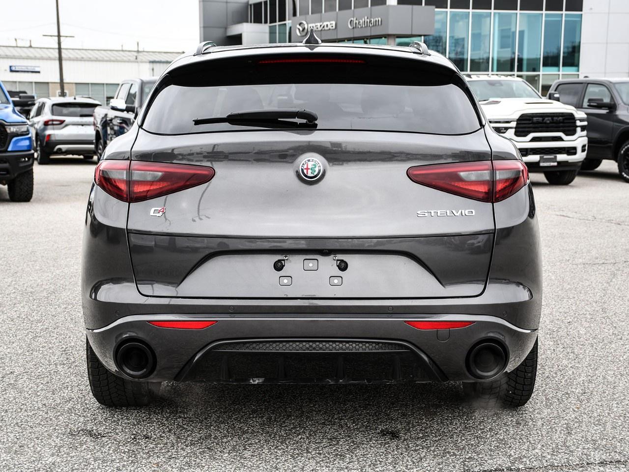 2022 Alfa Romeo Stelvio Veloce AWD Photo