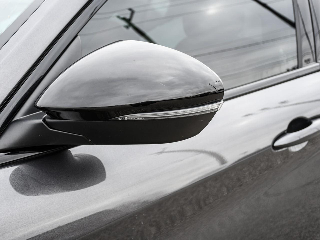 2022 Alfa Romeo Stelvio Veloce AWD Photo