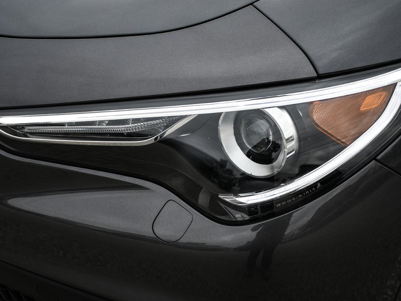 2022 Alfa Romeo Stelvio Veloce AWD Photo