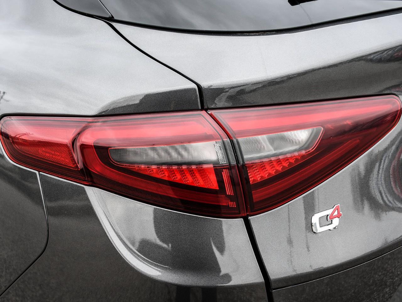 2022 Alfa Romeo Stelvio Veloce AWD Photo