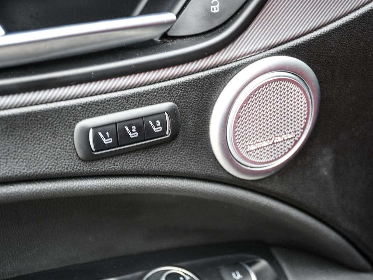 2022 Alfa Romeo Stelvio Veloce AWD Photo