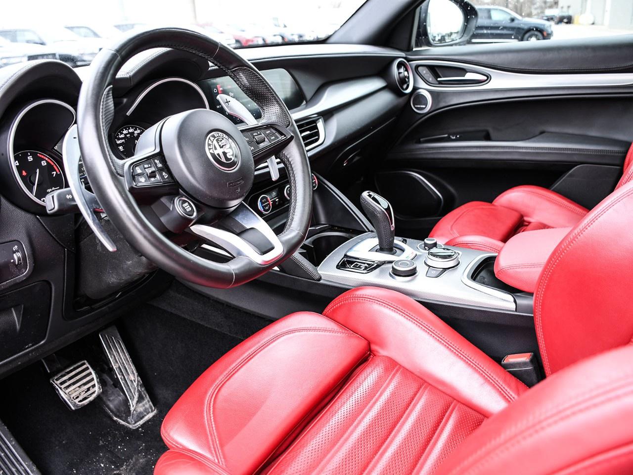 2022 Alfa Romeo Stelvio Veloce AWD Photo