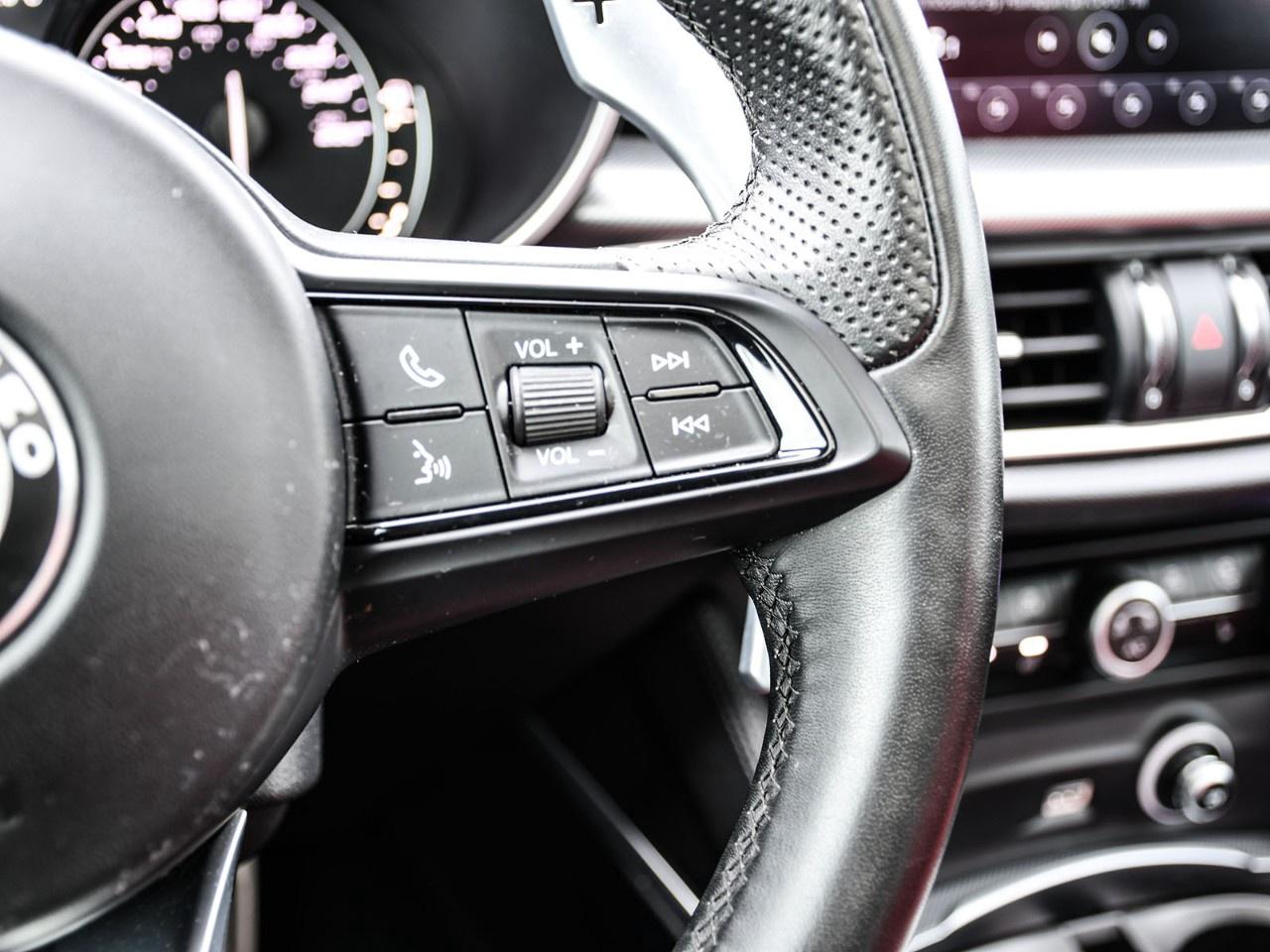 2022 Alfa Romeo Stelvio Veloce AWD Photo