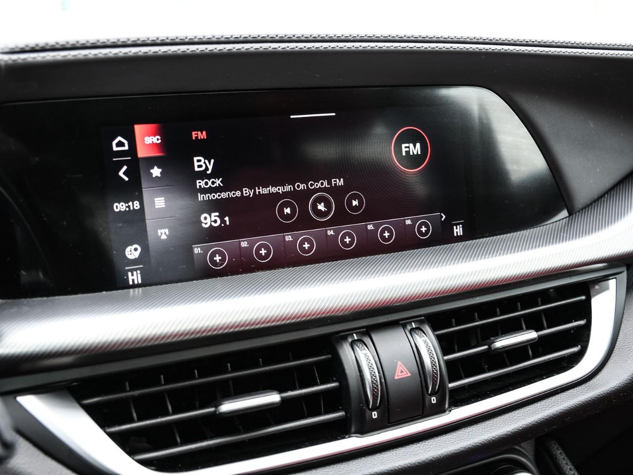 2022 Alfa Romeo Stelvio Veloce AWD Photo