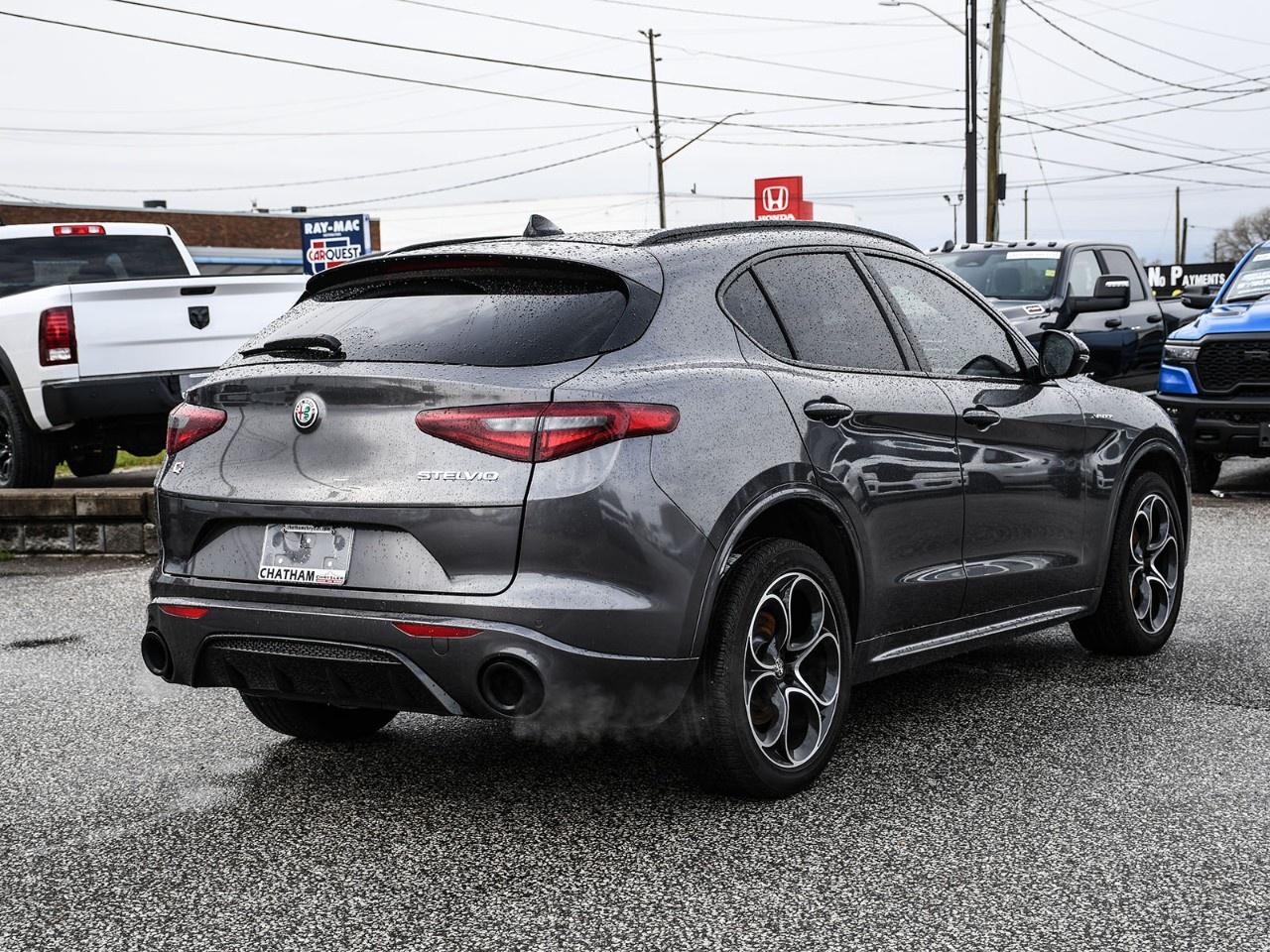 2022 Alfa Romeo Stelvio Veloce AWD Photo