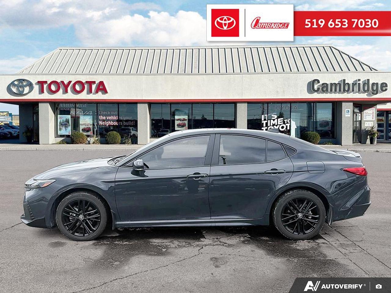 2025 Toyota Camry SE Upgrade Photo2