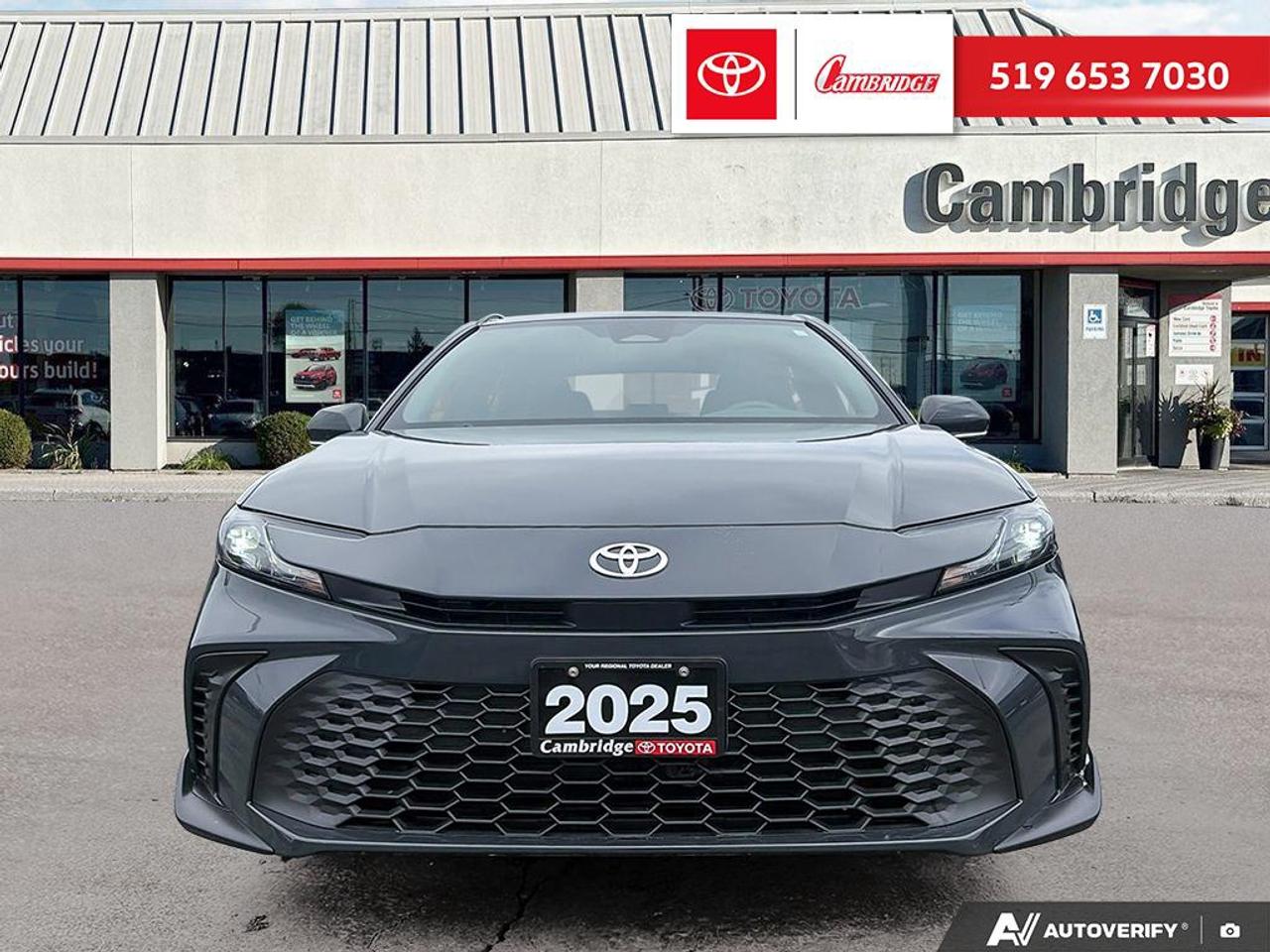 2025 Toyota Camry SE Upgrade Photo
