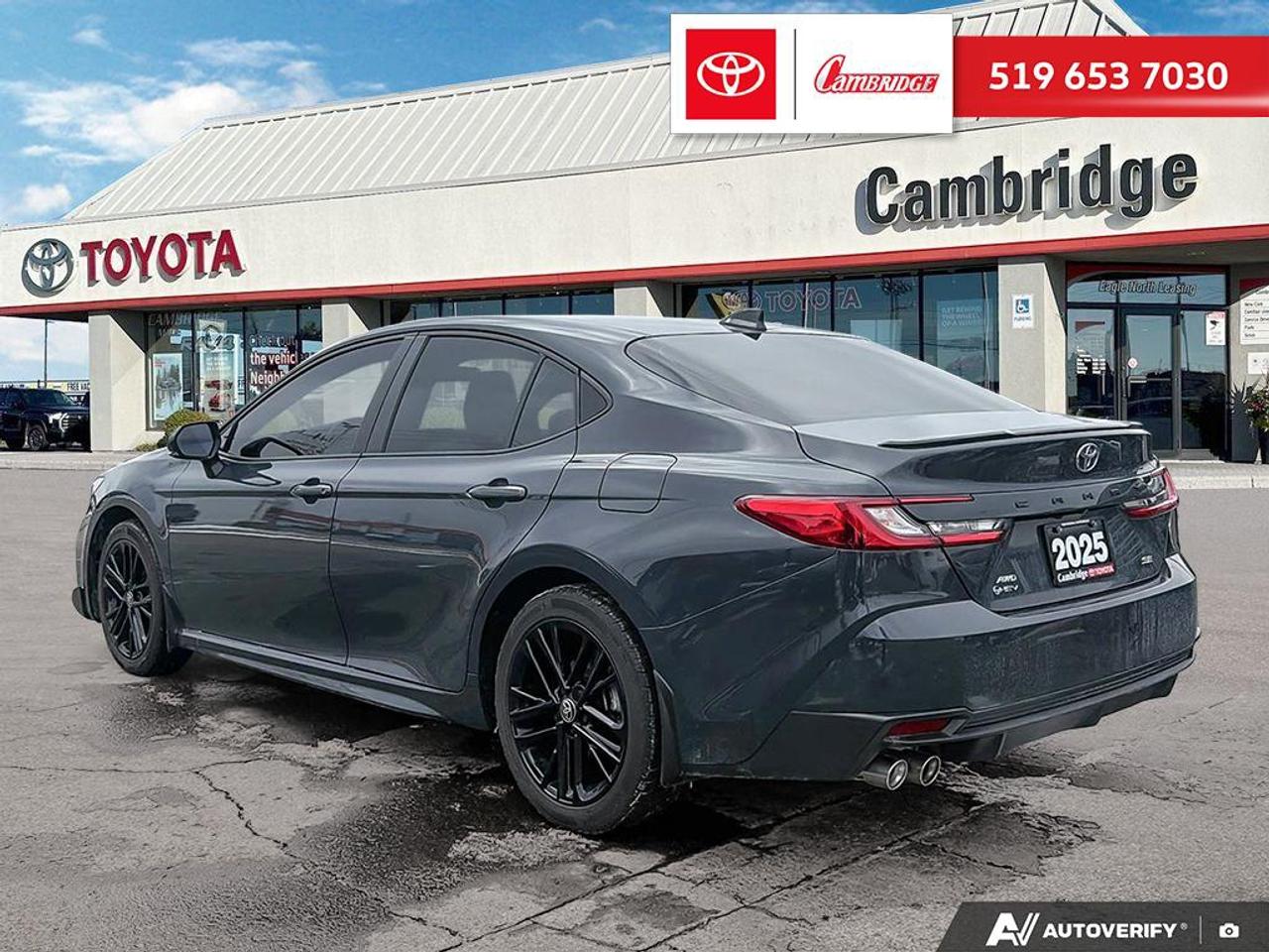 2025 Toyota Camry SE Upgrade Photo