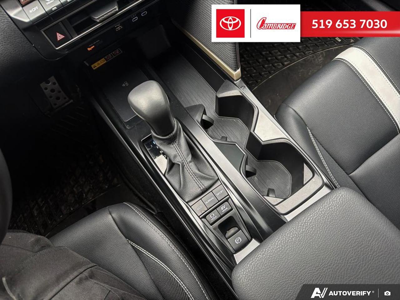 2025 Toyota Camry SE Upgrade Photo