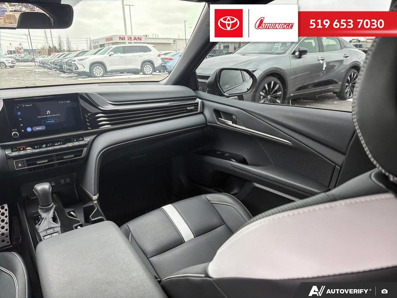 2025 Toyota Camry SE Upgrade Photo