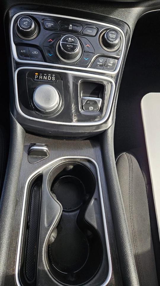 2015 Chrysler 200 Limited Photo